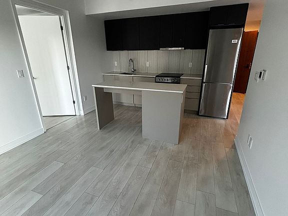 3rd image of 8 Tippett Rd #1311