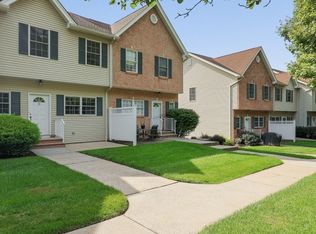 16 Riga Ct, Scotch Plains, NJ 07076