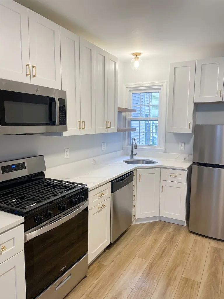 2 bed, 650 sqft, $2,595 — Photo 1