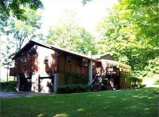 5 Cliff Rd, Hyde Park, NY 12538