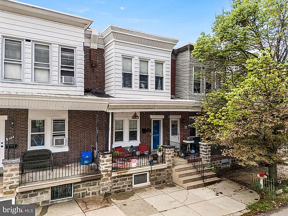 2nd image of 4026 Dexter St