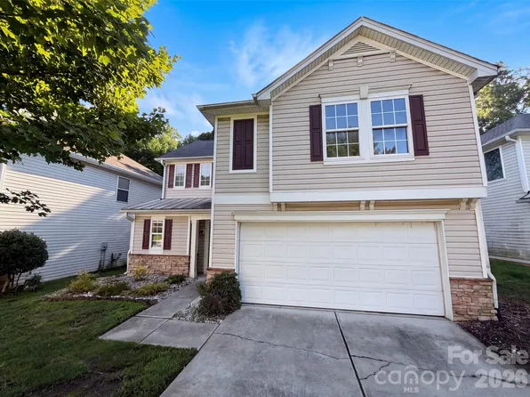 2502 Harwood Hills Ln, Charlotte, NC 28214