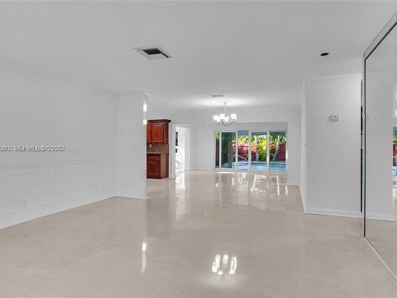 2nd image of 617 NE 2nd Pl