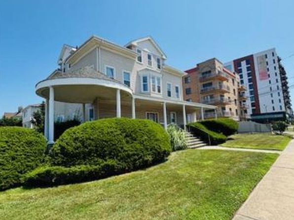116 Riverside Blvd