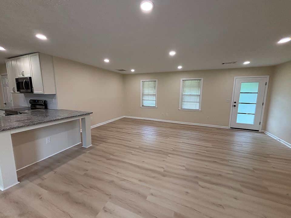 Open concept dining and living area