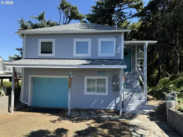 4567 Arch St, Florence, OR 97439