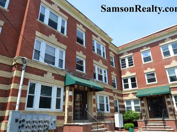18 Medway St APT 5, Providence, RI 02906