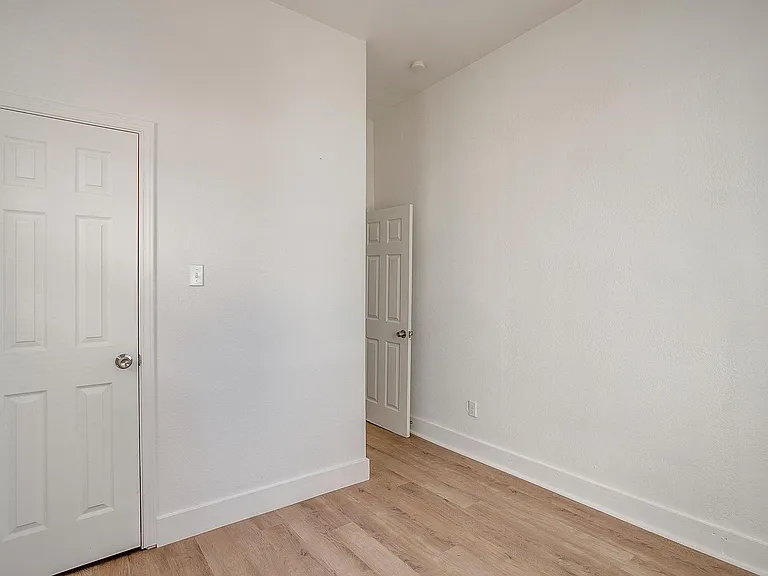 712 W Butler St — Photo 17
