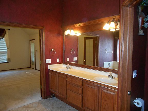 4th image of 13705 Calistoga Dr