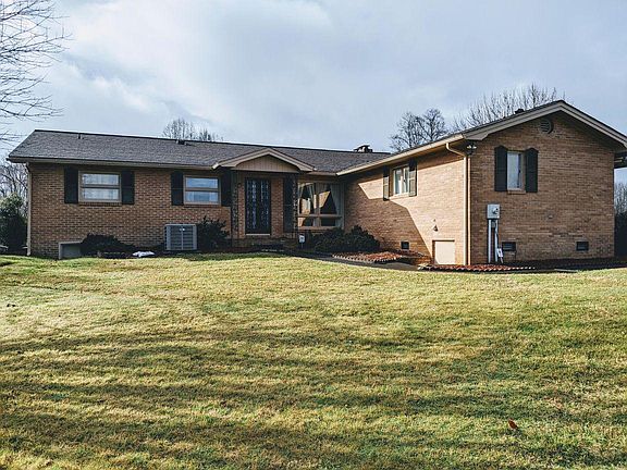 4th image of 128 Nugget Dr