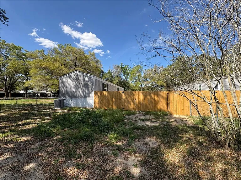 238 NW 76th Ter — Photo 10