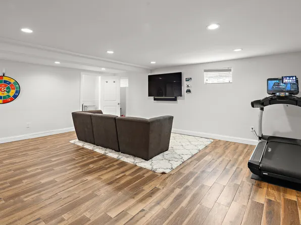 8008 Harbor View Terrace image 24 of 30