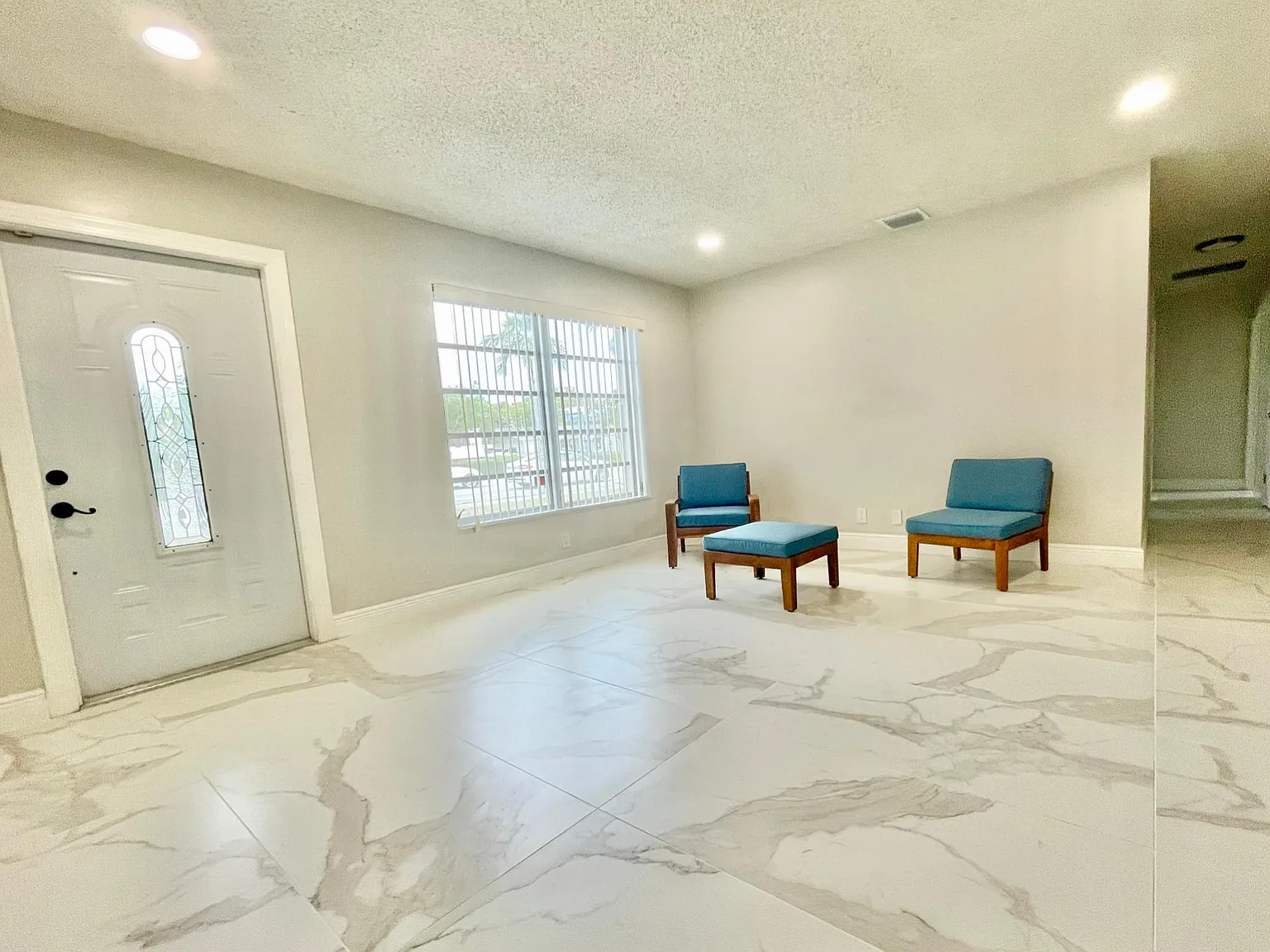 4 bed, 1480 sqft, $3,300 — Photo 4