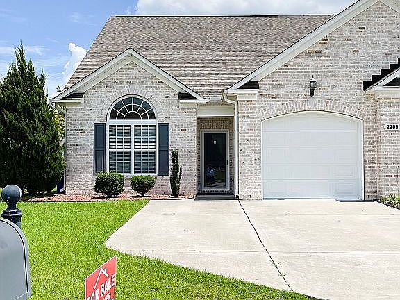2nd image of 2209 B Dovedale Dr