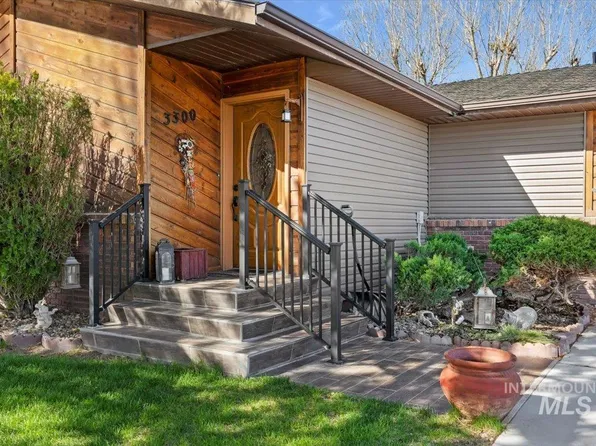 3300 Park Ave, Burley, ID 83318