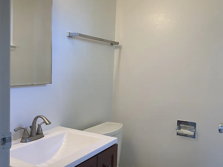 1817 7th St #6 — Photo 15