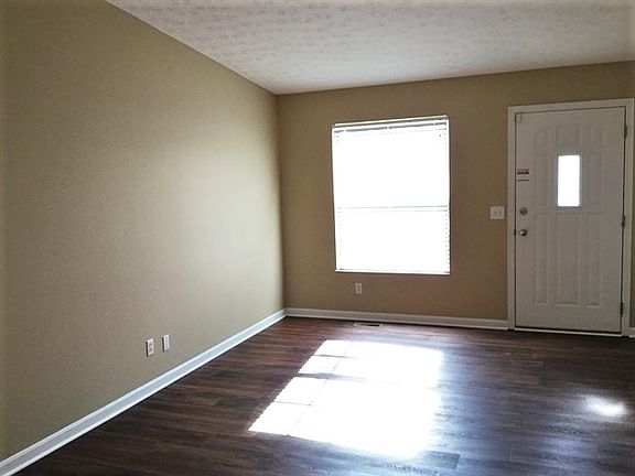 3rd image of 1312 Cross Creek Dr