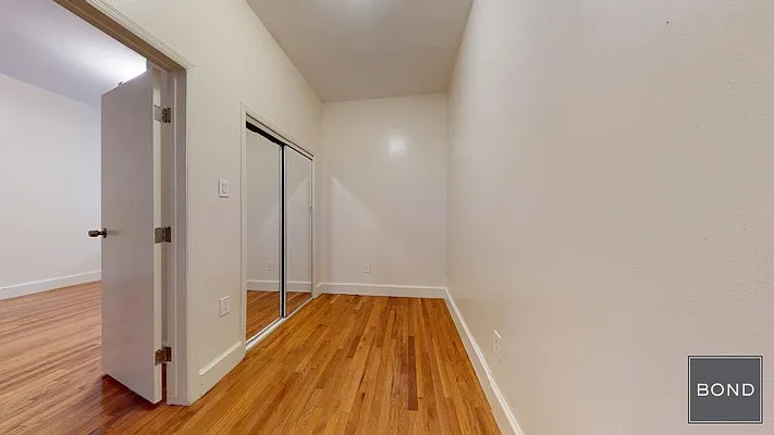 Rented by Bond New York | media 13