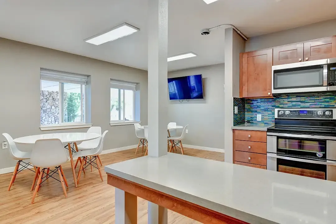 Renova Flats — Photo 3