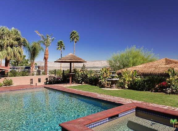 3rd image of 2333 N Vista Dr