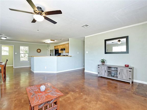 5th image of 151 Falon Ln