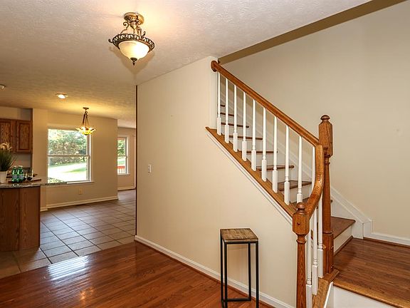 4th image of 7620 Lakewater Dr