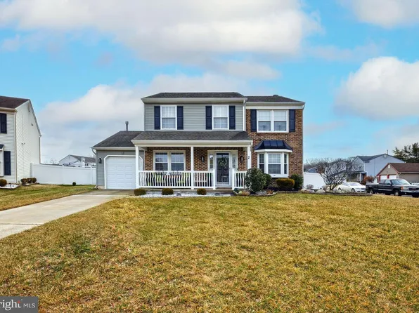 2 Sleepy Hollow Ct, Sicklerville, NJ 08081
