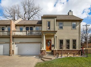 321 W Quincy St, Westmont, IL