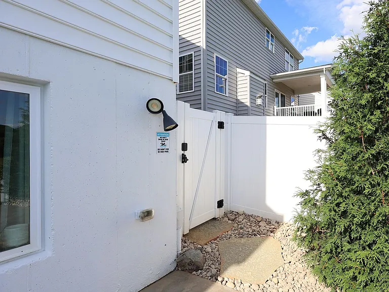 65 Mariner Dr — Photo 49