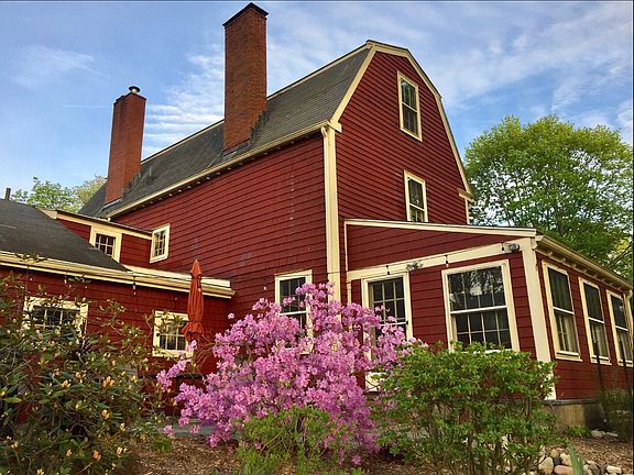 Rear/West facing