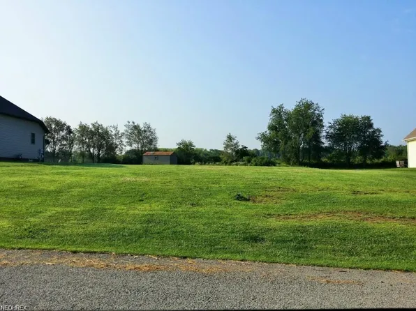 1200 Sageberry Dr, North Lima, OH 44452