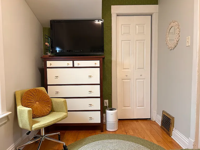 1513 W Grace St #1 — Photo 9