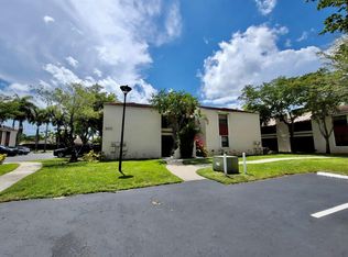 20075 NE 3rd Ct APT 4, Miami, FL 33179