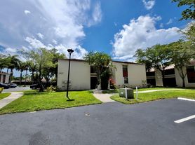 20075 NE 3rd Ct