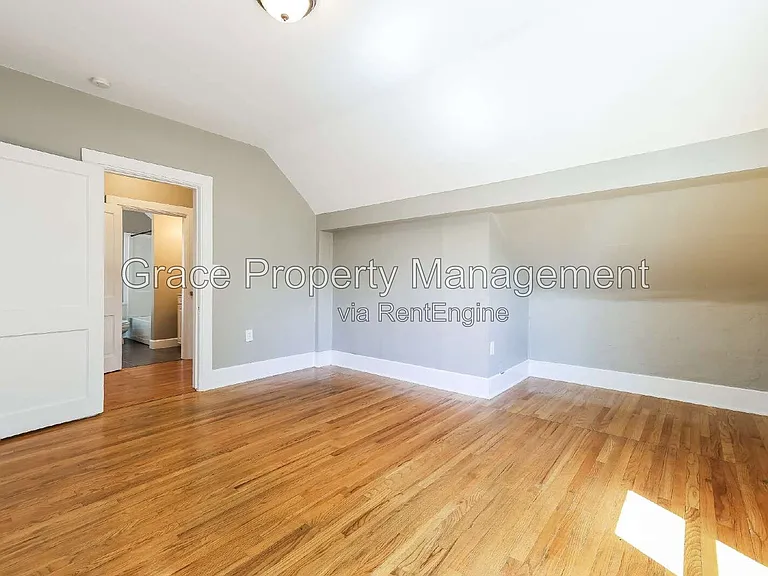 429 S Pearl St — Photo 8