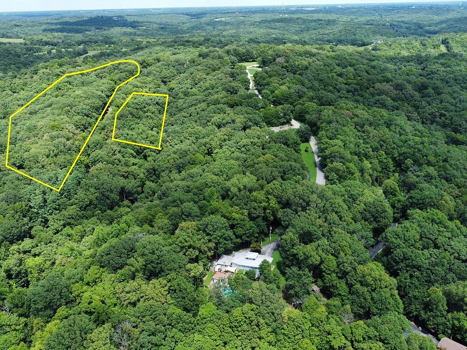 Approximate boundary lines of the 10+/- acres along Dogwood Drive