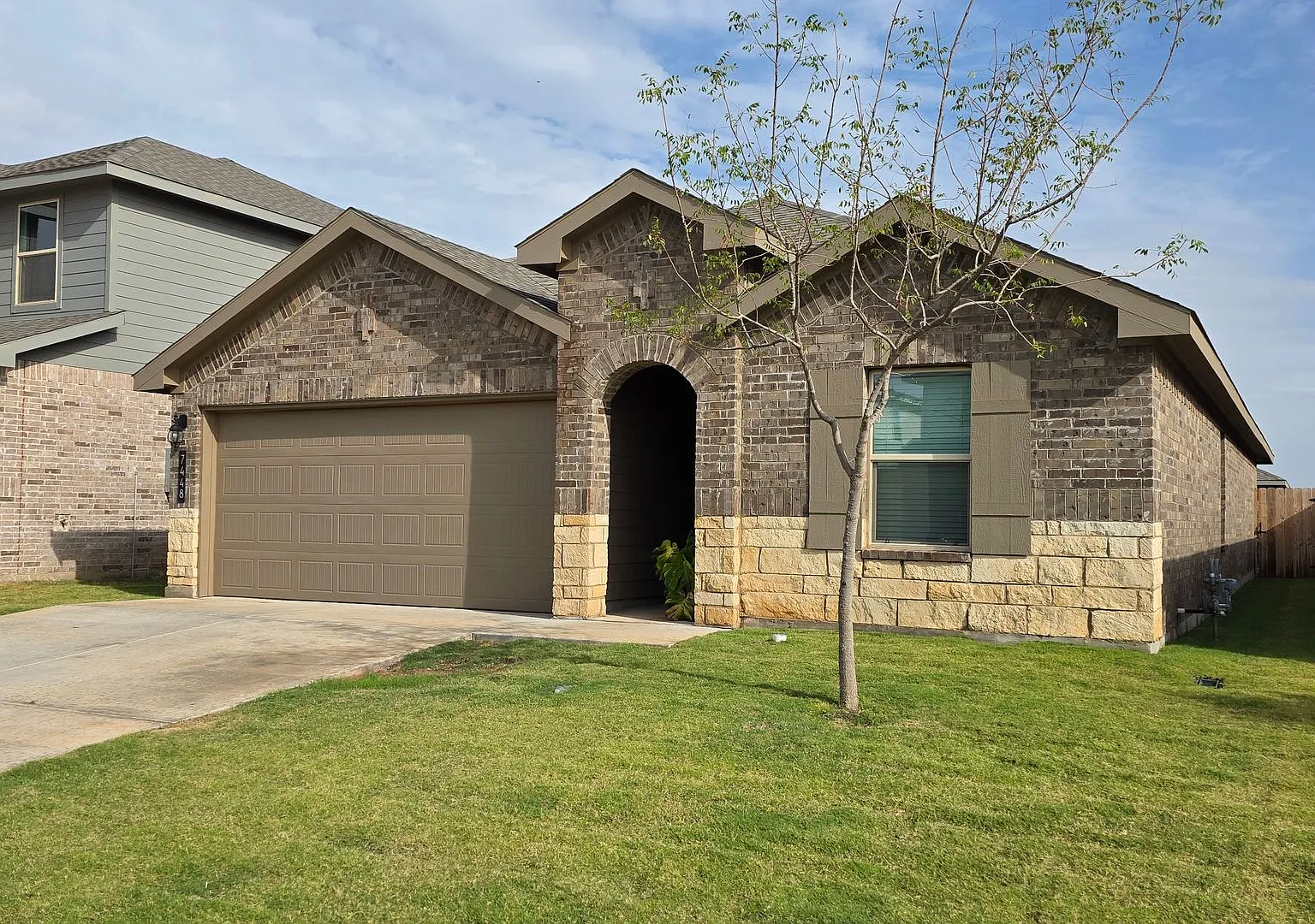 For Lease - Georgeous 4/2.5/2 In Terra Vista — Photo 2