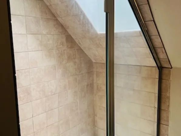 406 S Prairie St APT 5, Champaign, IL 61820