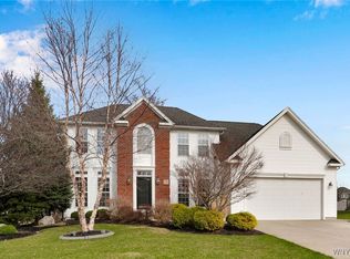 2228 Shadow Ln, Lake View, NY 14085