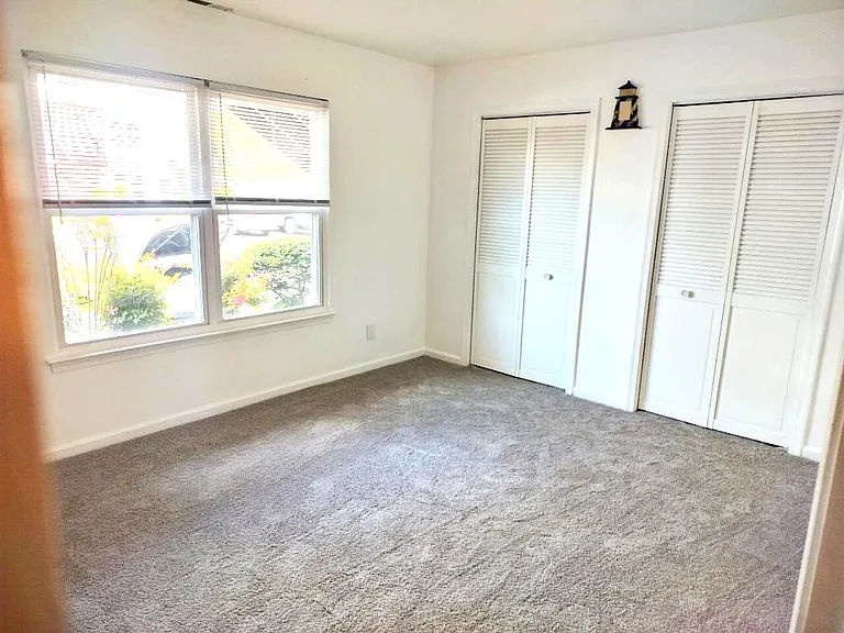 500 Barberton Dr — Photo 14