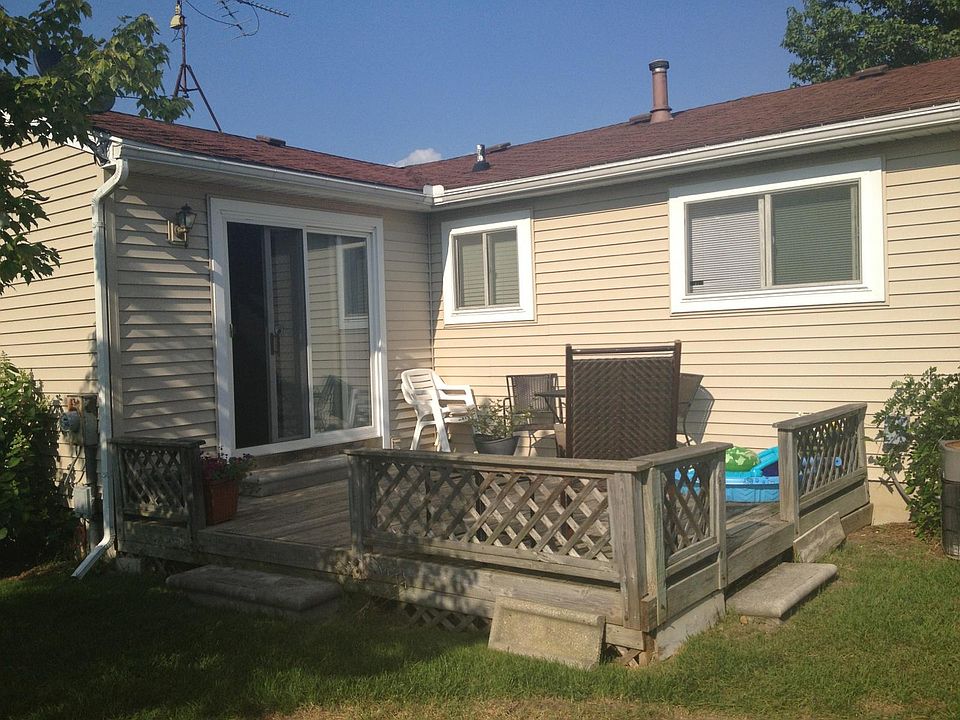 Rear Patio Deck