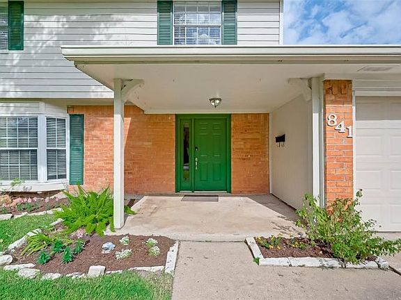 3rd image of 841 Lakeview Dr