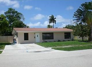 1st image of 947 SE 7th St