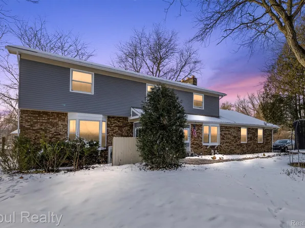 8855 Gross Rd, Dexter, MI 48130