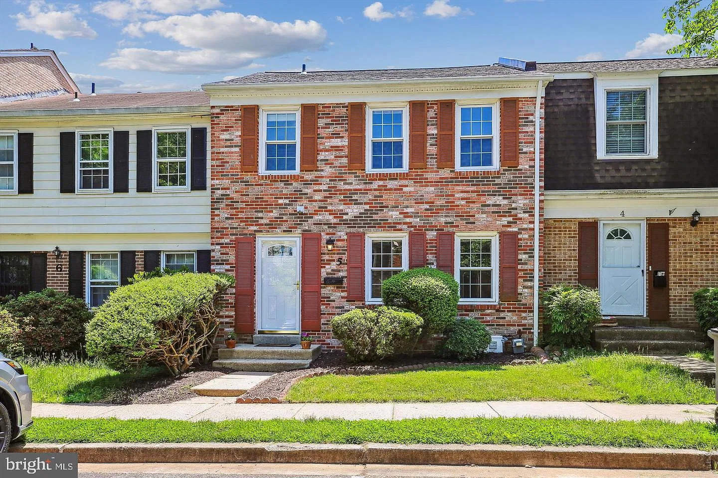 3 bed, 2.5 bath, 1782 sqft, $3,000 — Photo 1