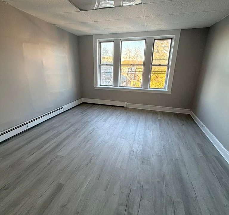 1st image of 638 E 22nd St APT 6