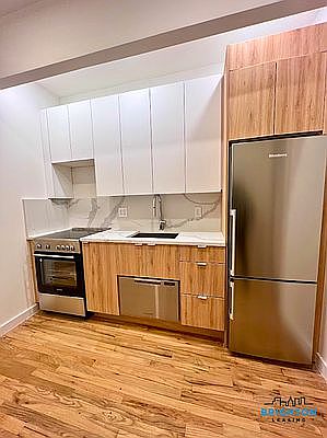1st image of 417 E 9th St APT 1