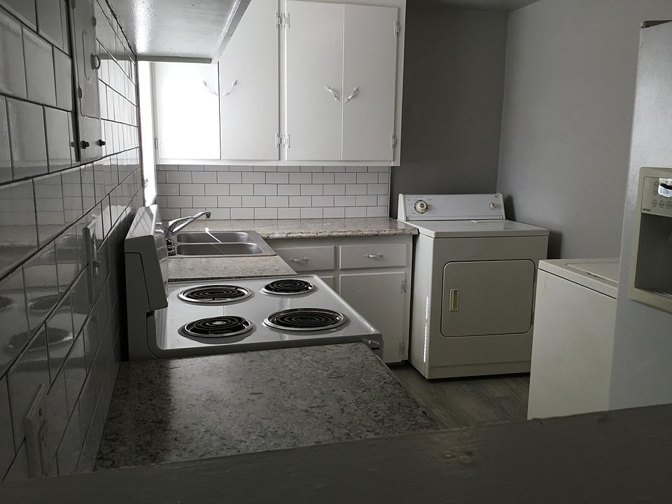 1st image of 1921 Karen Dr