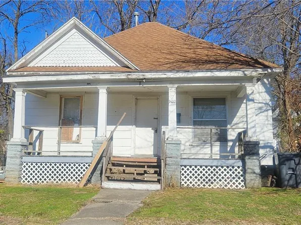 702 W 6th St, Pittsburg, KS 66762