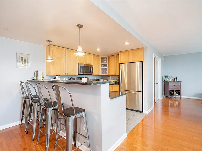700 Grove St #6M — Photo 14